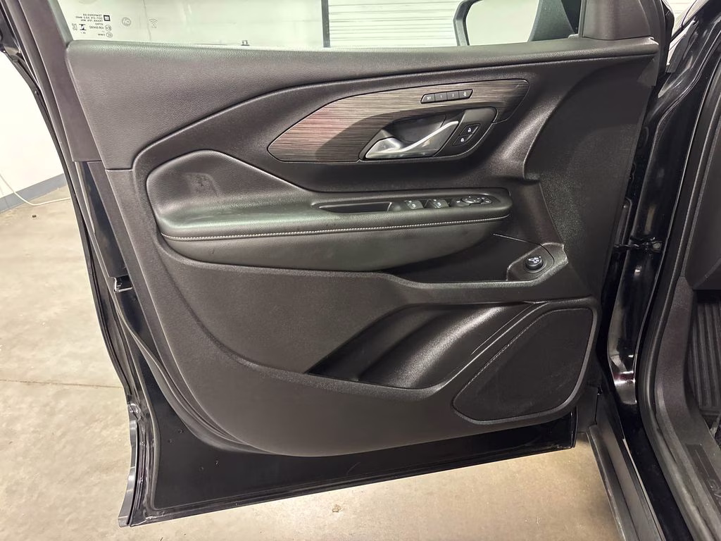 2024 Ebony Twilight Metallic GMC Terrain SLT AWD SUV