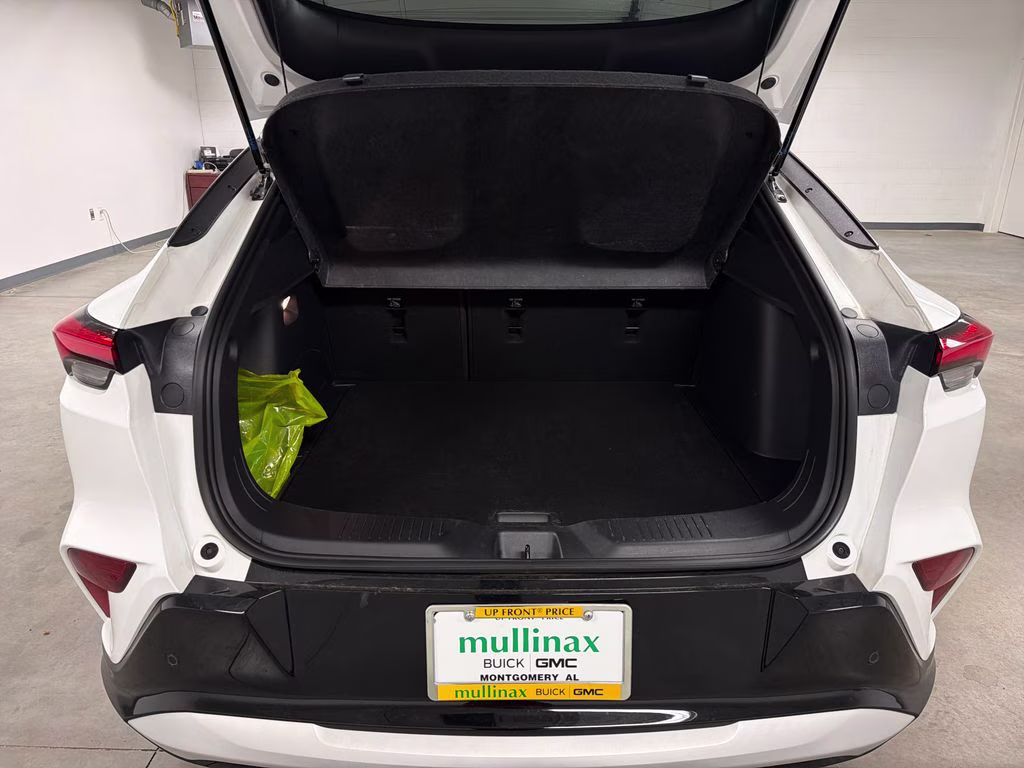 2025 Summit White Buick Envista Sport Touring FWD SUV