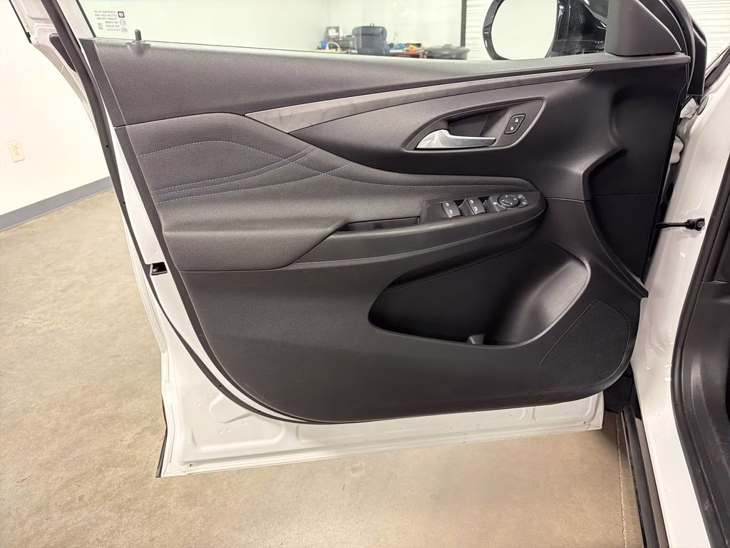 2025 Summit White Buick Envista Sport Touring FWD SUV