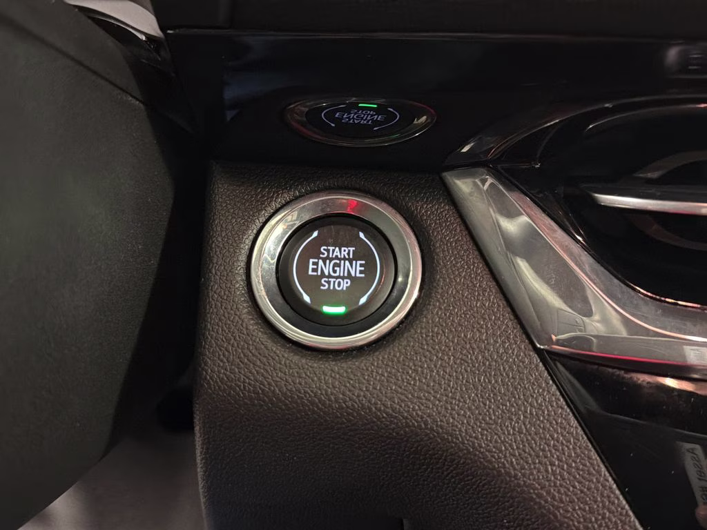 2025 Summit White Buick Envista Sport Touring FWD SUV
