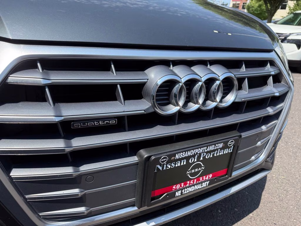 2018 Gray Metallic Audi Q5 2.0T AWD SUV