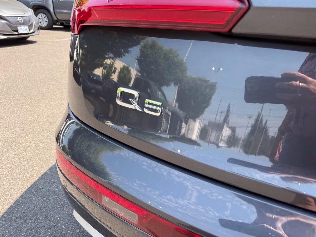 2018 Gray Metallic Audi Q5 2.0T AWD SUV