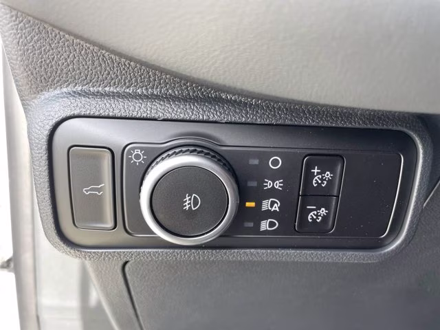 2026 Space White Metallic Ford Explorer Active RWD SUV