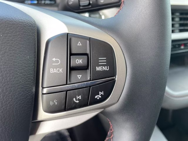 2026 Space White Metallic Ford Explorer Active RWD SUV