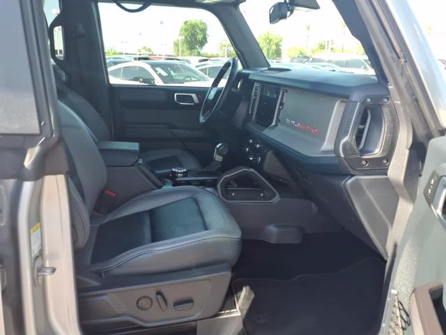2024 Silver Metallic Ford Bronco Outer Banks 4X4 SUV