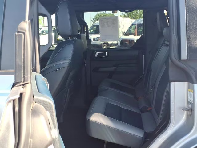2024 Silver Metallic Ford Bronco Outer Banks 4X4 SUV