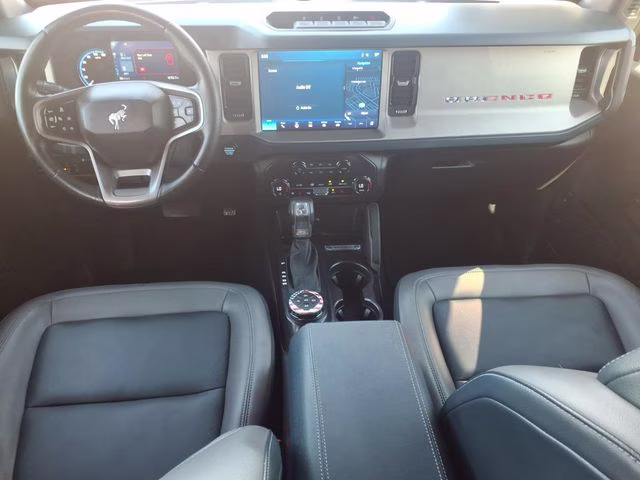2024 Silver Metallic Ford Bronco Outer Banks 4X4 SUV
