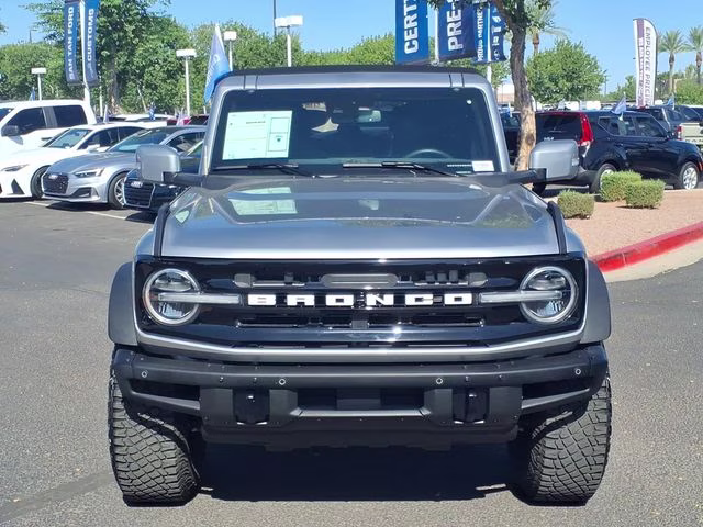 2024 Silver Metallic Ford Bronco Outer Banks 4X4 SUV