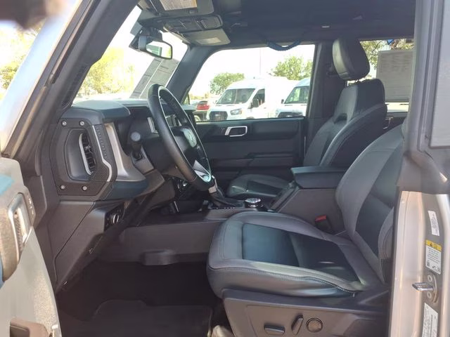 2024 Silver Metallic Ford Bronco Outer Banks 4X4 SUV