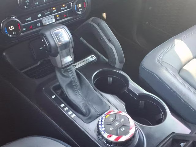 2024 Silver Metallic Ford Bronco Outer Banks 4X4 SUV