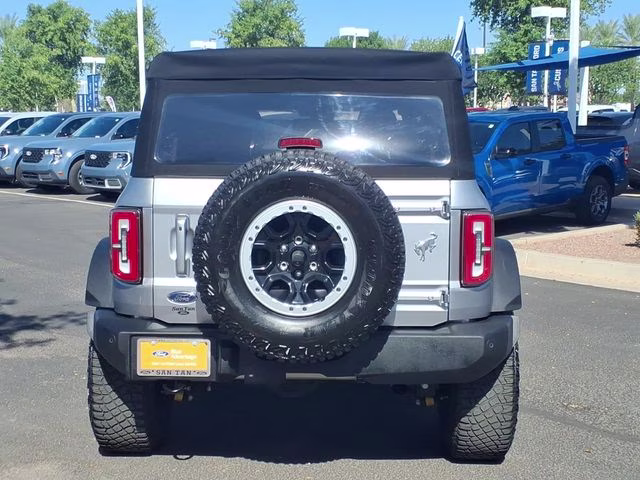 2024 Silver Metallic Ford Bronco Outer Banks 4X4 SUV