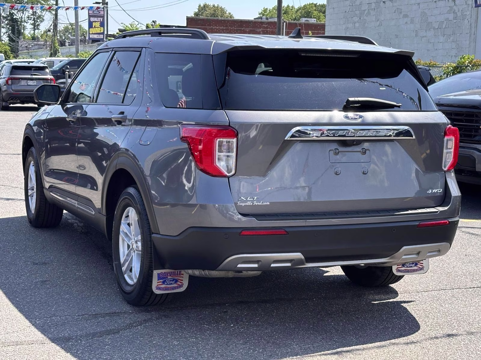 2022 Carbonized Gray Metallic Ford Explorer XLT 4WD 4X4 SUV