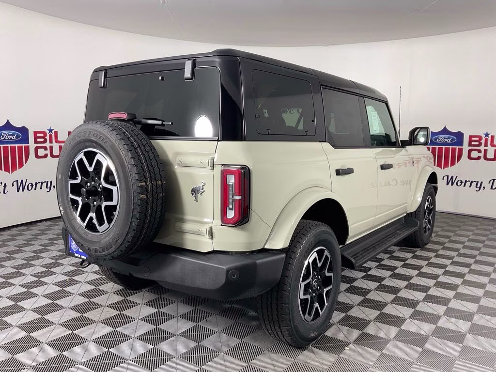 2026 Desert Sand Ford Bronco Outer Banks 4X4 SUV
