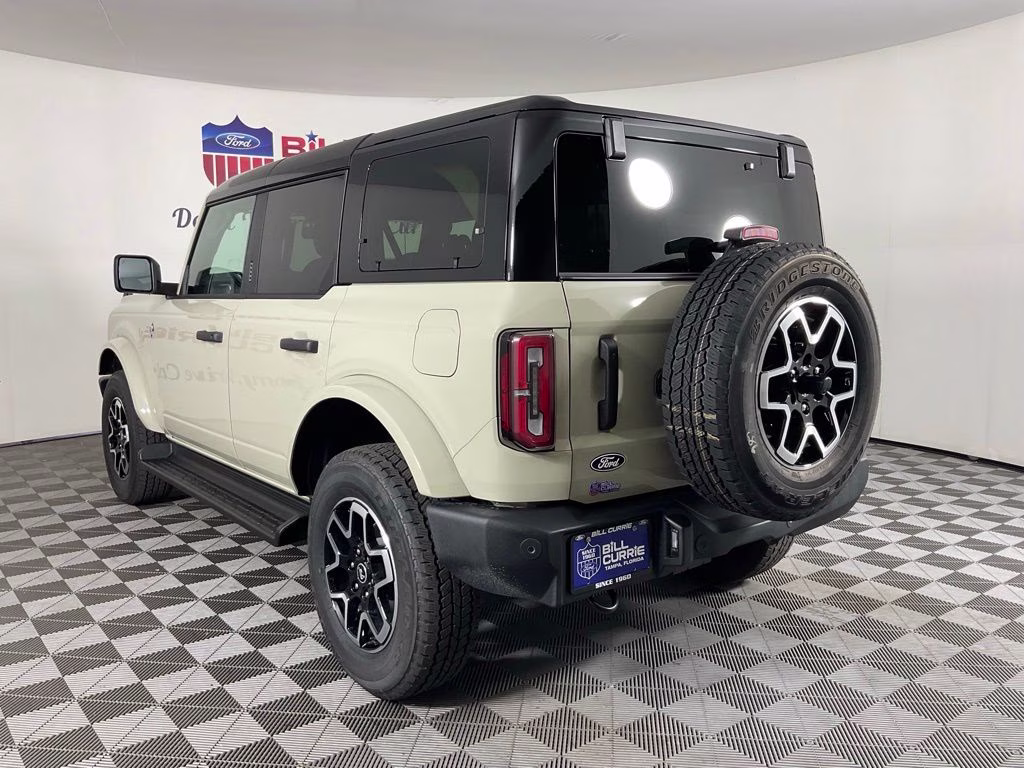 2026 Desert Sand Ford Bronco Outer Banks 4X4 SUV