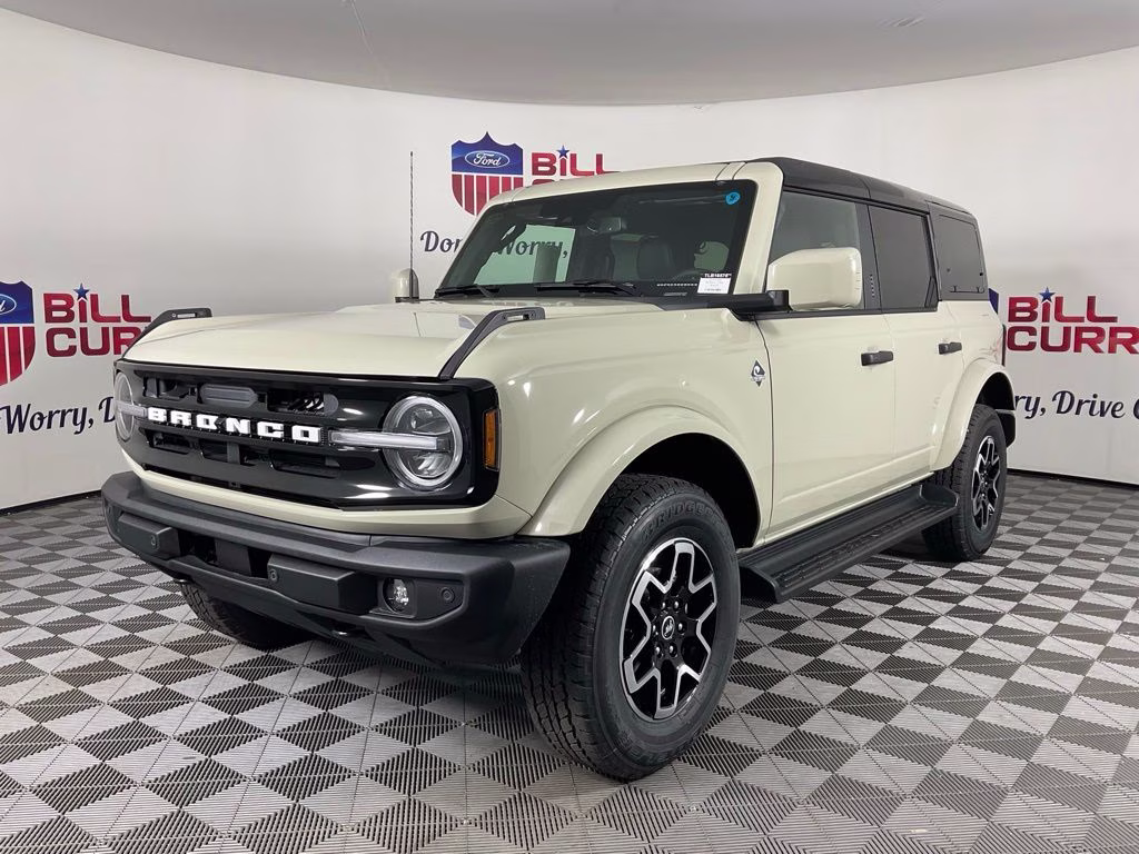2026 Desert Sand Ford Bronco Outer Banks 4X4 SUV