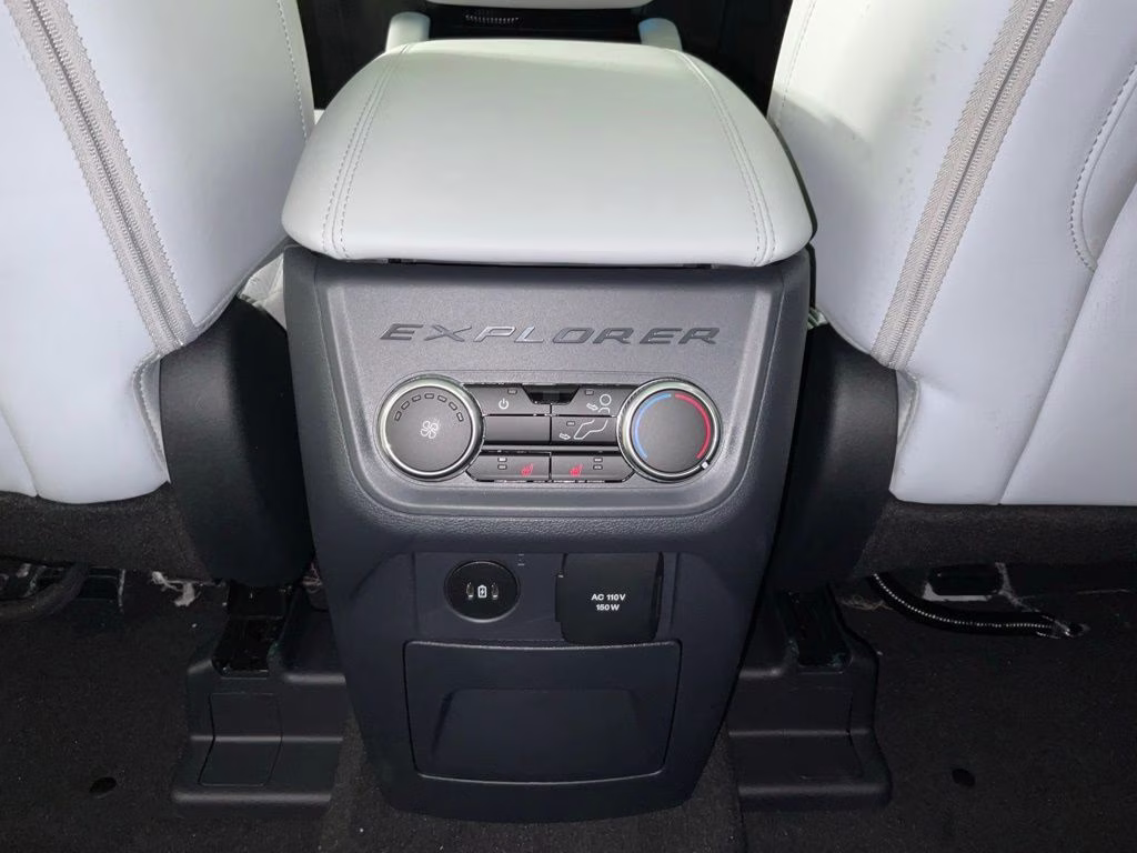 2026 White Metallic Ford Explorer Platinum 4X4 SUV