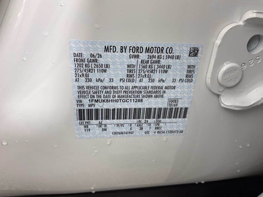 2026 White Metallic Ford Explorer Platinum 4X4 SUV