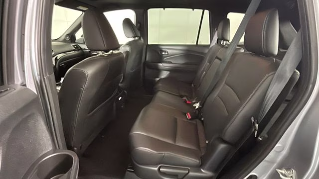 2021 Lunar Silver Metallic Honda Passport Touring AWD SUV