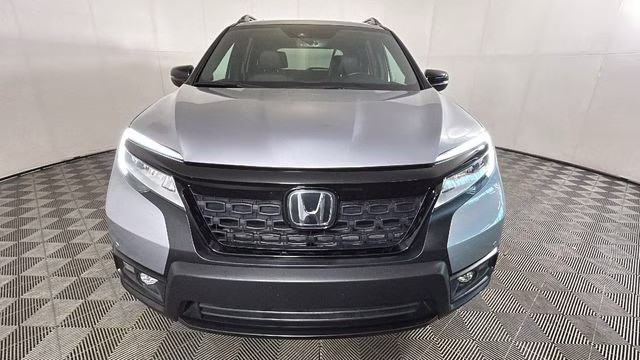 2021 Lunar Silver Metallic Honda Passport Touring AWD SUV