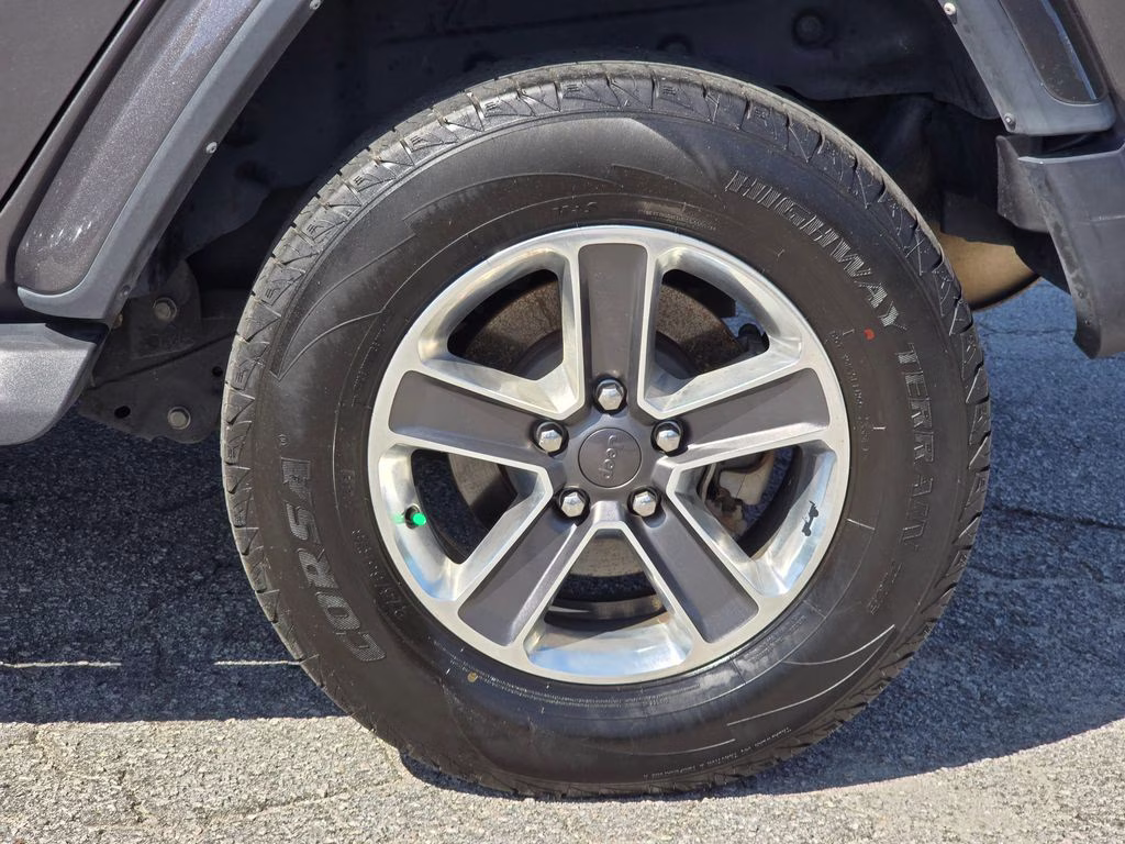 2022 Granite Crystal Metallic Clearcoat Jeep Wrangler Unlimited Sahara 4X4 SUV