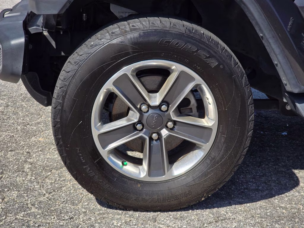 2022 Granite Crystal Metallic Clearcoat Jeep Wrangler Unlimited Sahara 4X4 SUV