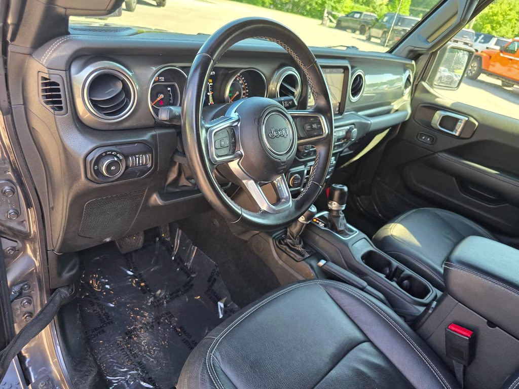 2022 Granite Crystal Metallic Clearcoat Jeep Wrangler Unlimited Sahara 4X4 SUV
