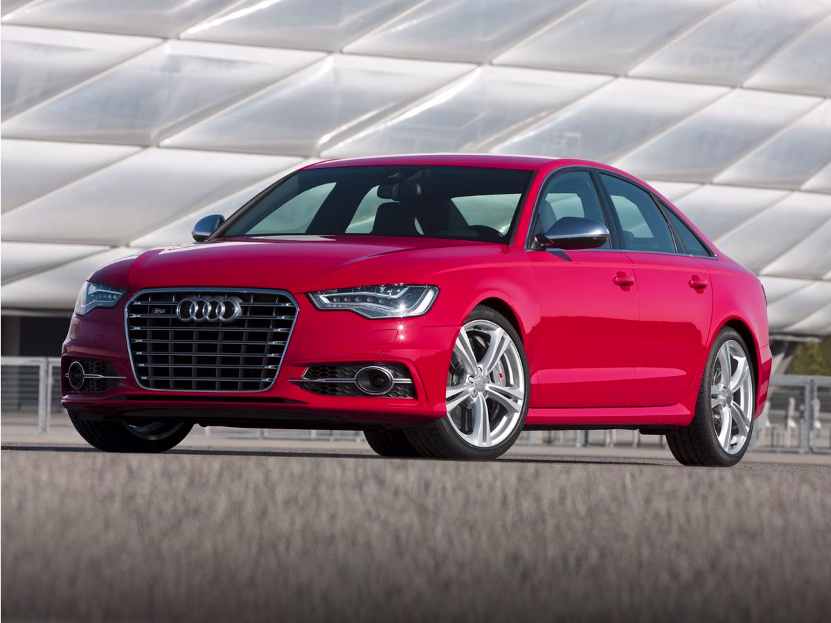 2013 White Audi S6 4.0T Prestige AWD Sedan