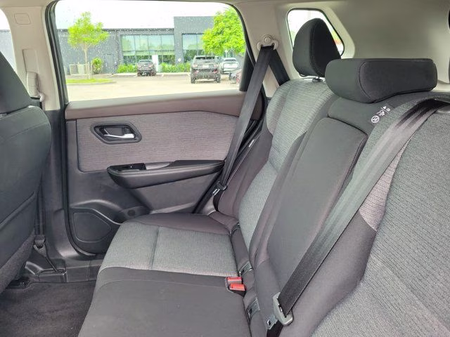 2023 Gun Metallic Nissan Rogue SV FWD SUV