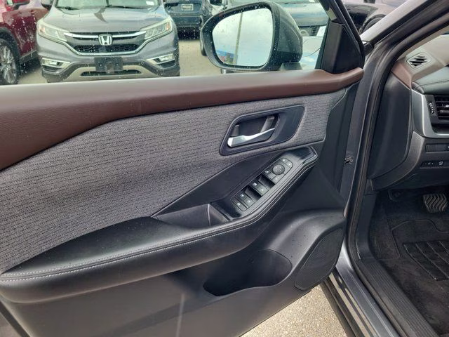 2023 Gun Metallic Nissan Rogue SV FWD SUV