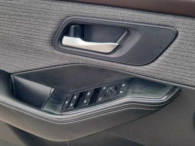 2023 Gun Metallic Nissan Rogue SV FWD SUV