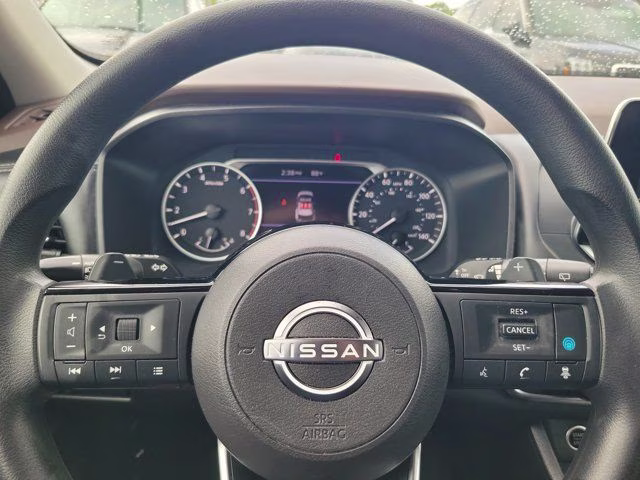 2023 Gun Metallic Nissan Rogue SV FWD SUV