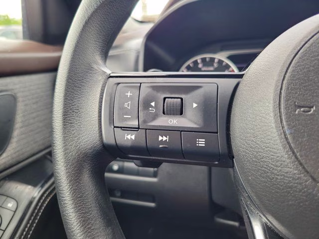2023 Gun Metallic Nissan Rogue SV FWD SUV