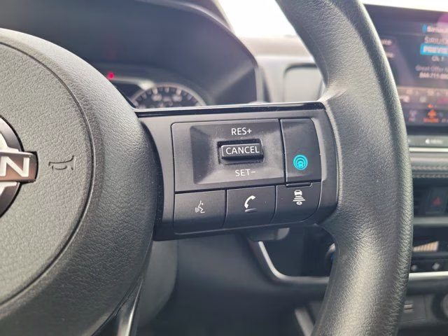 2023 Gun Metallic Nissan Rogue SV FWD SUV