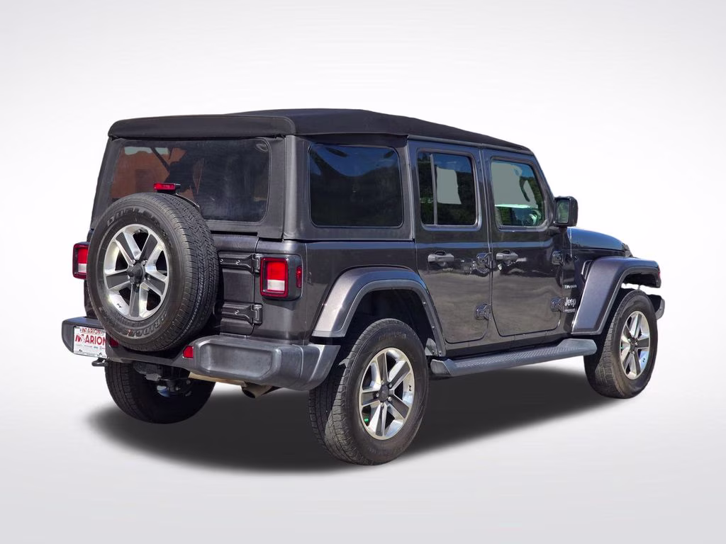 2022 Granite Crystal Metallic Clearcoat Jeep Wrangler Unlimited Sahara 4X4 SUV