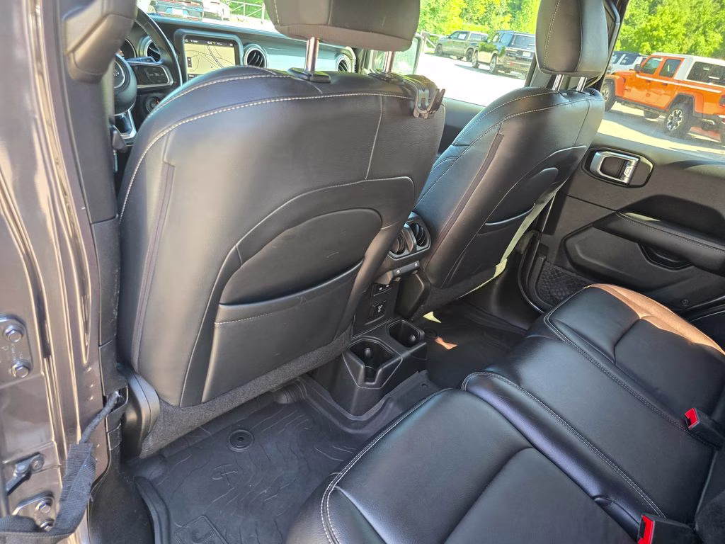2022 Granite Crystal Metallic Clearcoat Jeep Wrangler Unlimited Sahara 4X4 SUV