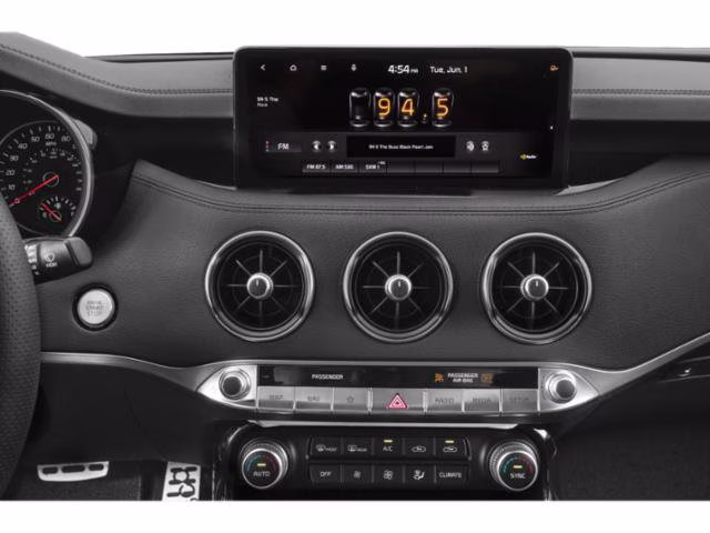2022 Snow White Pearl Kia Stinger GT-Line RWD Sedan