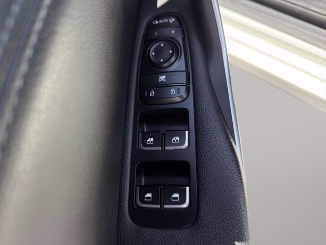 2022 Snow White Pearl Kia Stinger GT-Line RWD Sedan