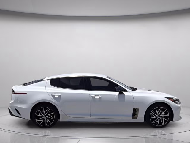2022 Snow White Pearl Kia Stinger GT-Line RWD Sedan