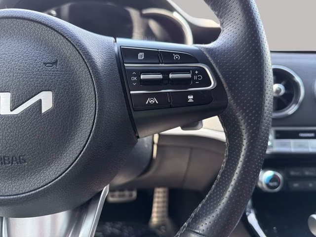 2022 Snow White Pearl Kia Stinger GT-Line RWD Sedan