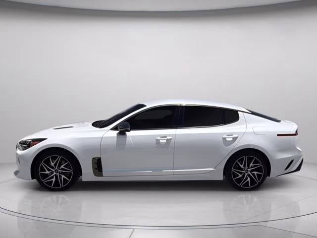2022 Snow White Pearl Kia Stinger GT-Line RWD Sedan