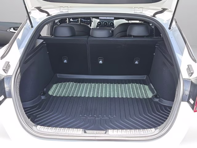 2022 Snow White Pearl Kia Stinger GT-Line RWD Sedan