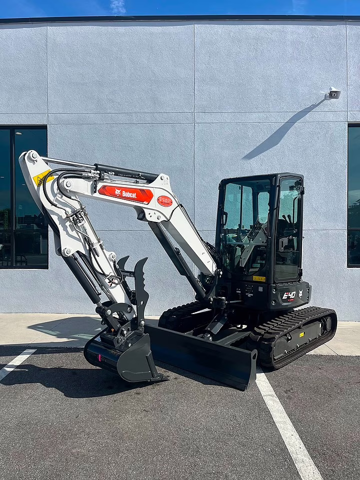 2025 BOBCAT E48 WHITE