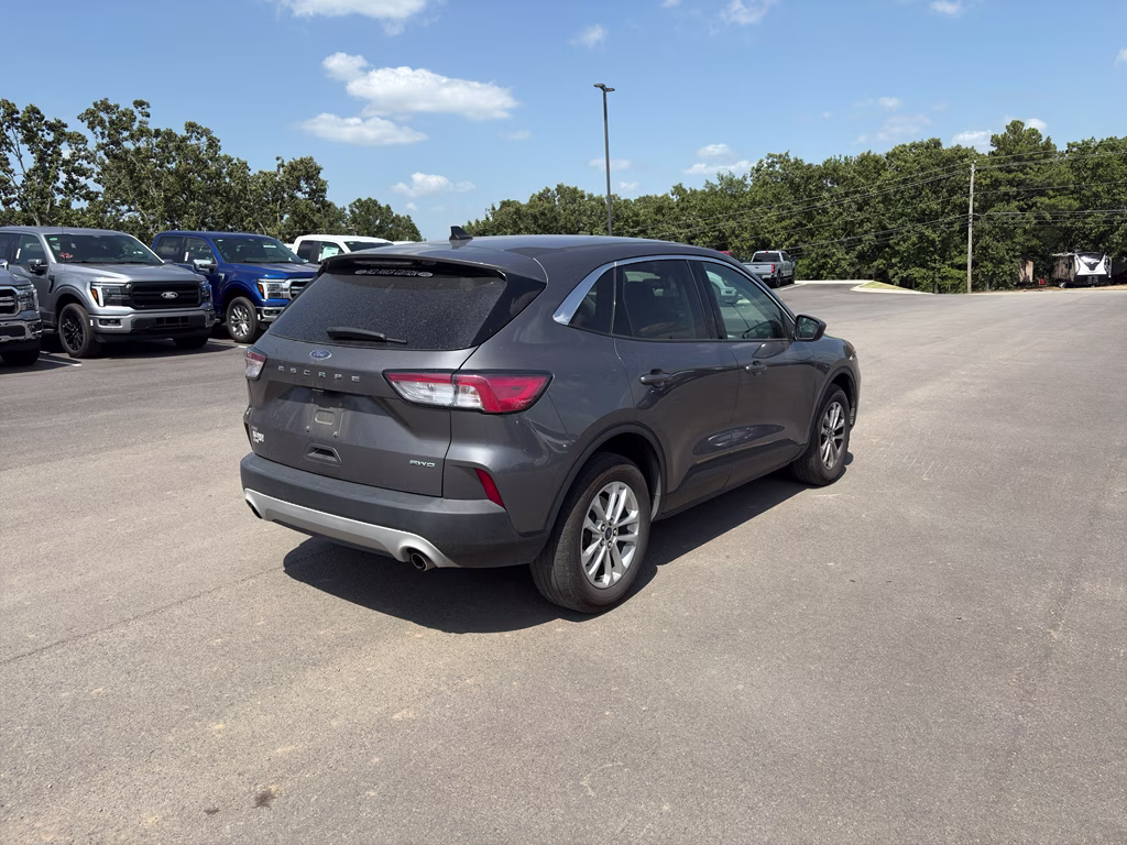 2021 Carbonized Gray Metallic Ford Escape SE AWD SUV