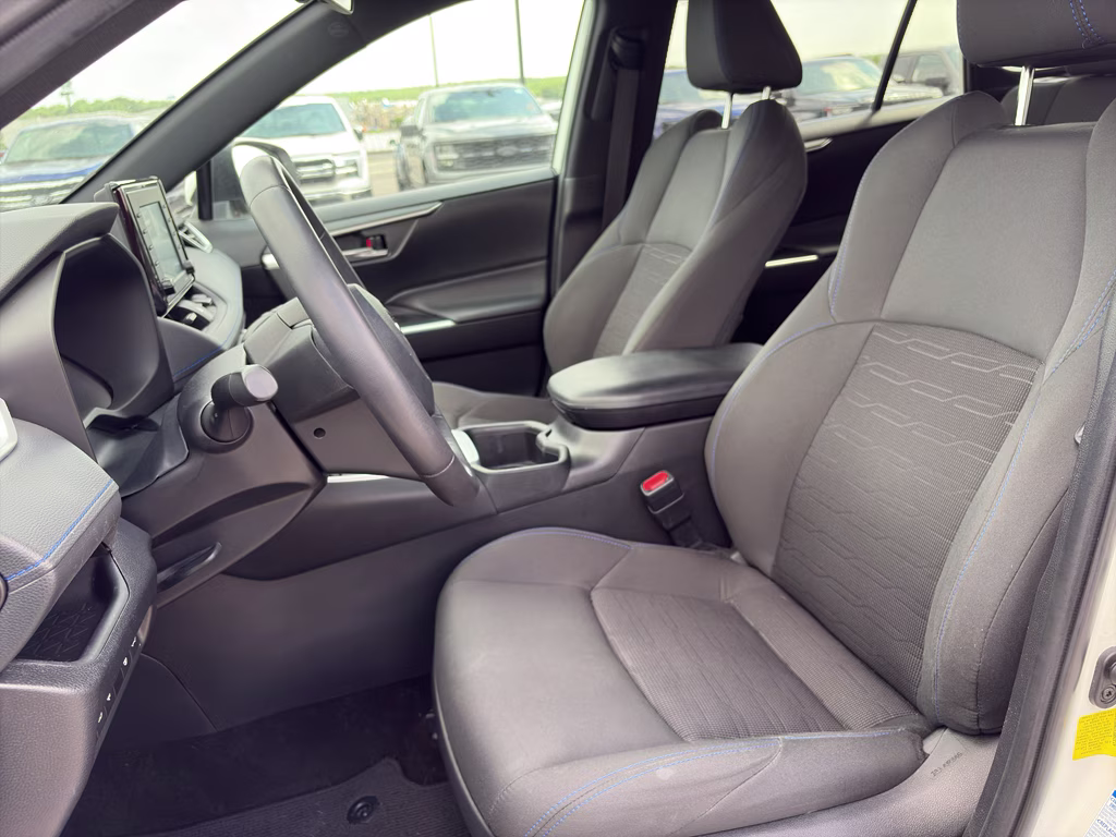 2022 Blizzard Pearl Toyota RAV4 Hybrid SE AWD SUV