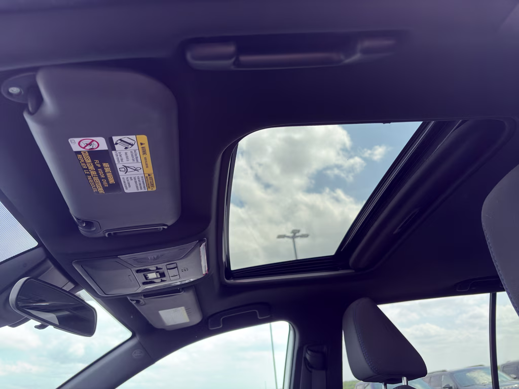 2022 Blizzard Pearl Toyota RAV4 Hybrid SE AWD SUV