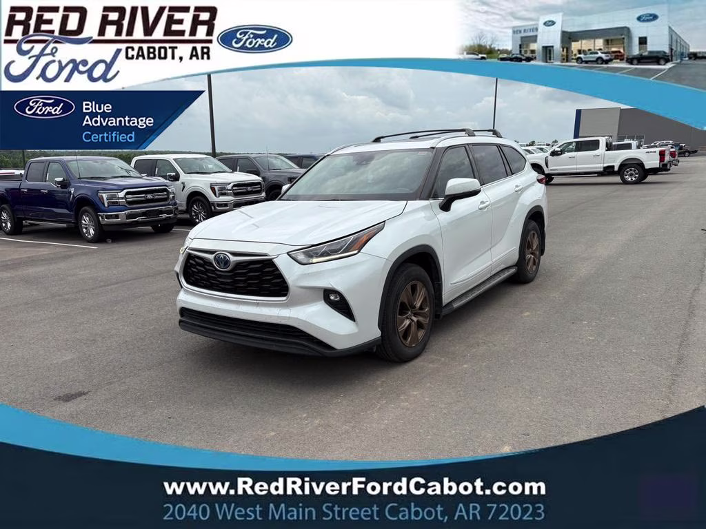 2022 Wind Chill Pearl Toyota Highlander Hybrid Hybrid Bronze Edition FWD SUV