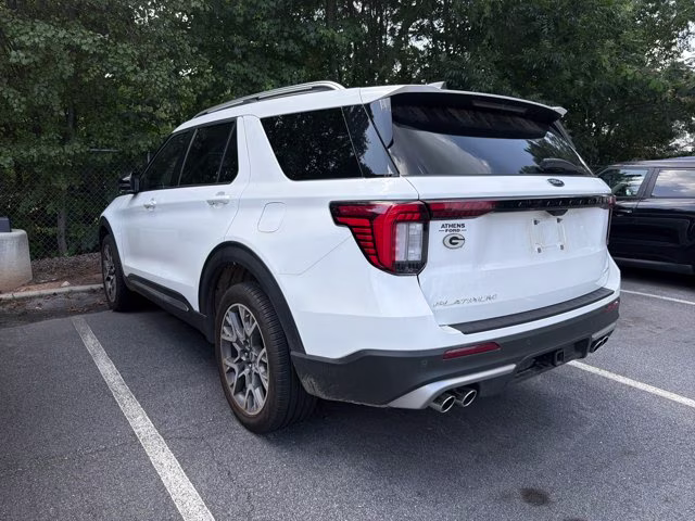 2025 White Metallic Ford Explorer Platinum 4X4 SUV