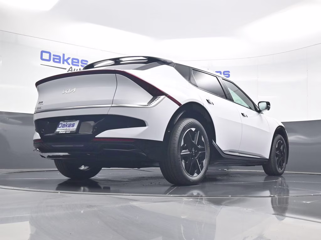 2026 Glacial White Pearl Kia EV6 Wind AWD SUV