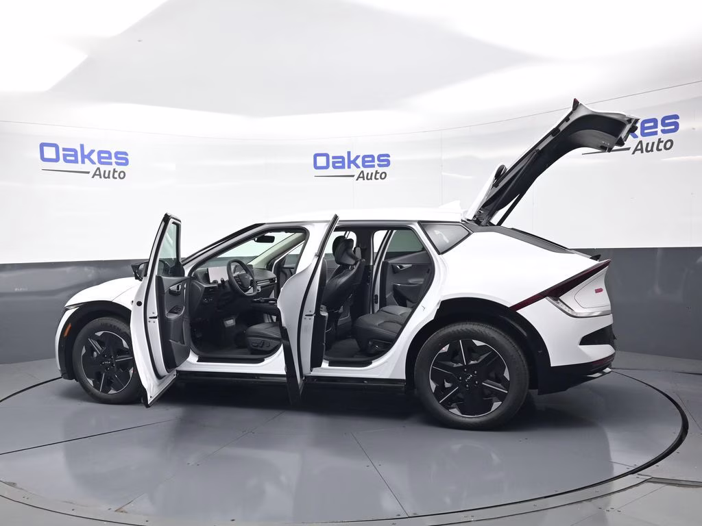 2026 Glacial White Pearl Kia EV6 Wind AWD SUV