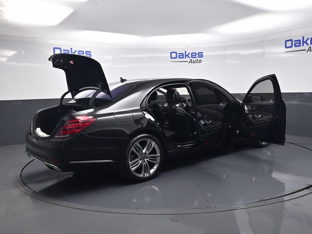 2018 Obsidian Black Metallic Mercedes-Benz S-Class S 560 AWD Sedan